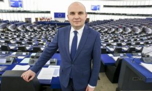 Муцунски во Брисел ќе се сретне со бугарскиот европратеник Илхан Ќучук