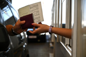 Албанец приведен на Долно Блаце, му недостигале страници во пасошот
